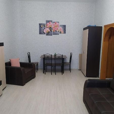 Apartment Theatre Shepkina 2 Rooms II Sumy Esterno foto